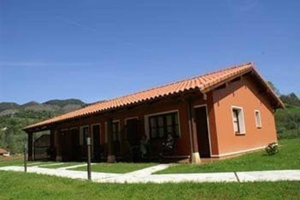 Hotel Rural Casa De Campo Soto De Cangas Exterior photo